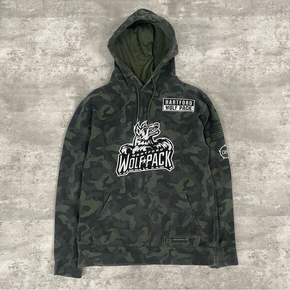 Colosseum Hartford Wolfpack Hockey Camo Pullover Hooded Sweatshirt Size Medium - Picture 1 of 5